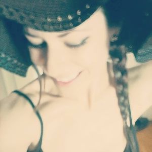 Meet your Posher, Justine